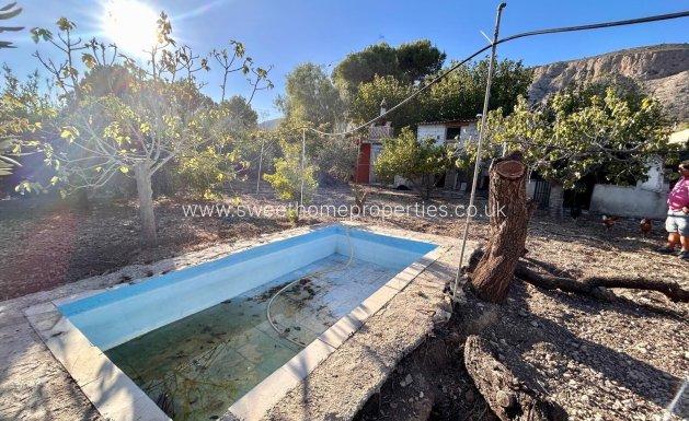 Resale - Country house - Hondon De Las Nieves - SOLANA