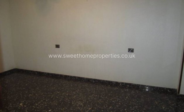 Resale - Town house - Hondon De Las Nieves - CENTRO