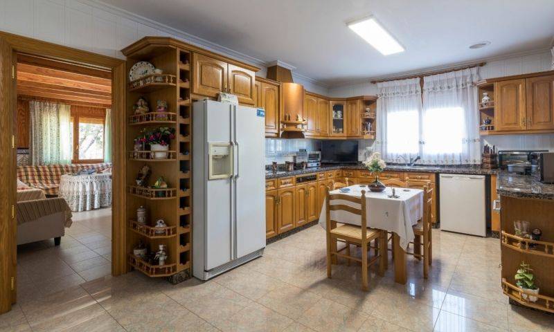 Re-sale - Villa - Elche