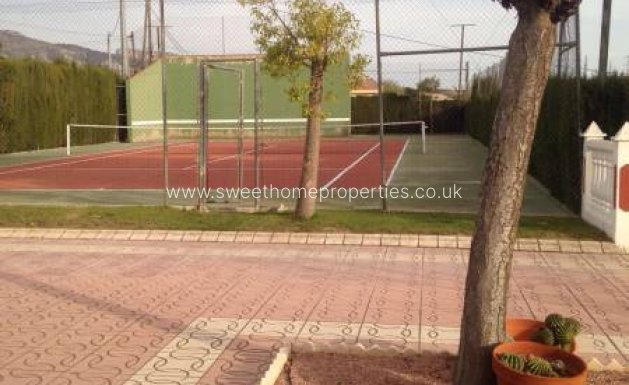 Resale - Villa - Sax - Paraje Carruz