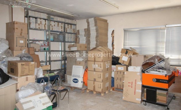 Resale - Commercial - Monovar - OTRAS