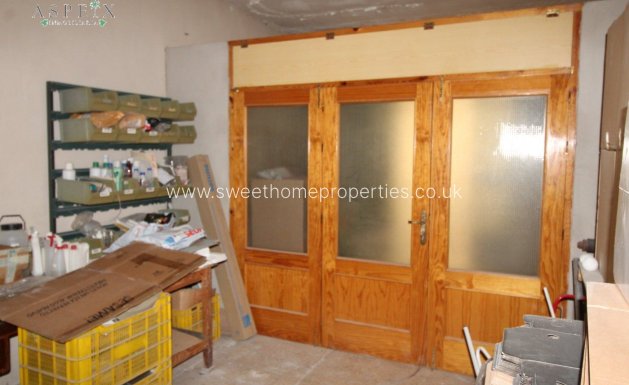 Resale - Commercial - Monovar - OTRAS