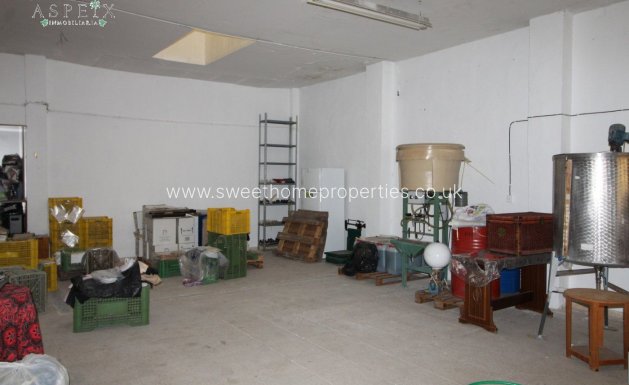 Resale - Commercial - Monovar - OTRAS