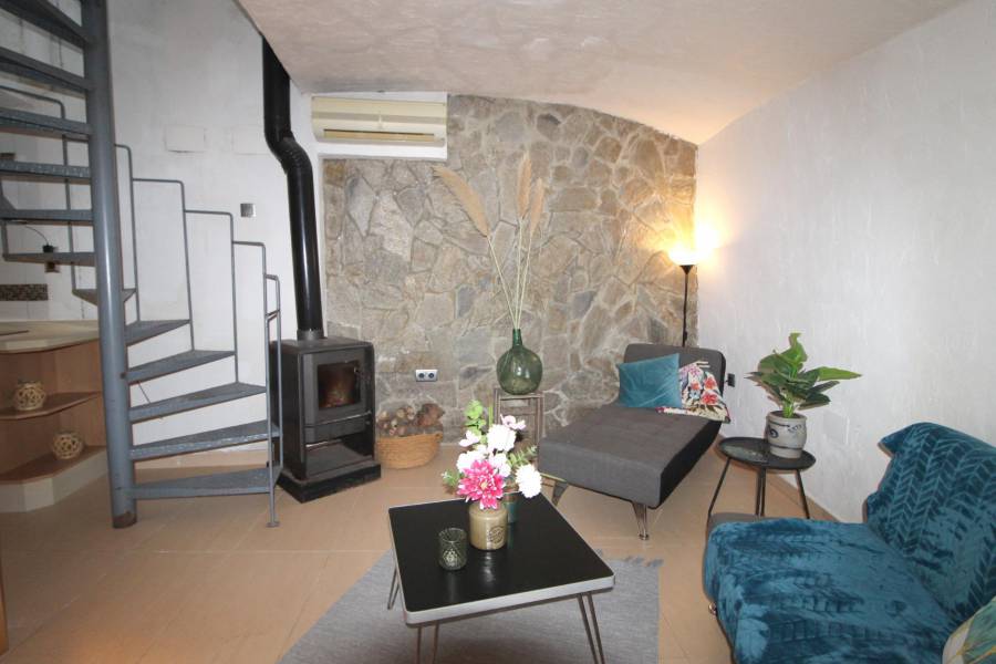 Re-sale - Cave house - Hondon De Las Nieves