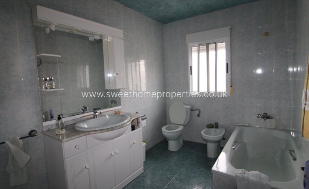 Resale - Country house - Jumilla - ZARZA