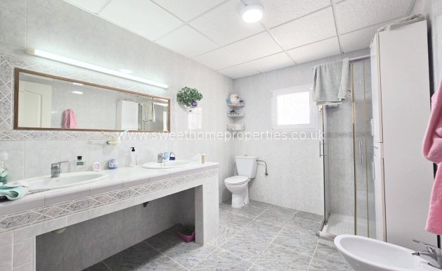 Resale - Country house - La Romana - CUEVAS DE SAN ANTON