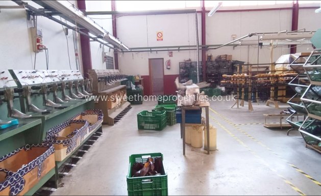 Resale - Commercial - Monovar - Pastoret