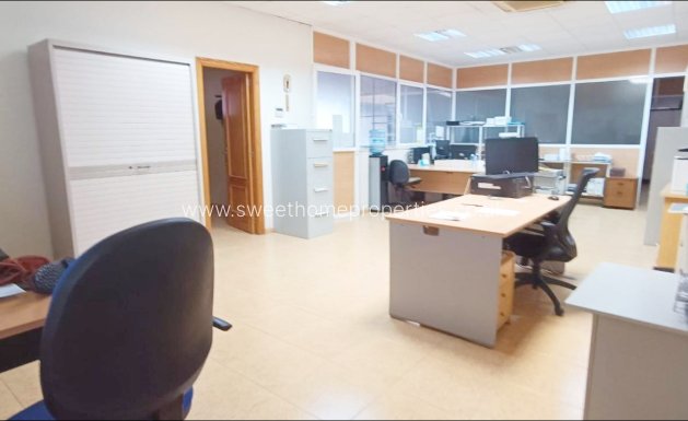 Resale - Commercial - Monovar - Pastoret