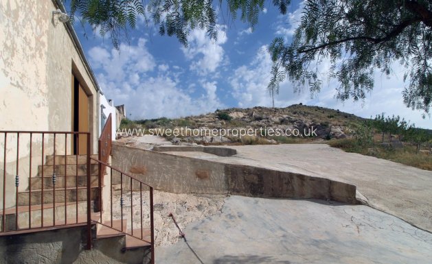 Resale - Town house - Hondon De Las Nieves - CENTRO