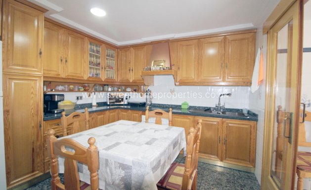 Resale - Town house - Hondon De Las Nieves - CENTRO
