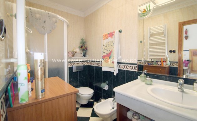 Resale - Town house - Hondon De Las Nieves - CENTRO