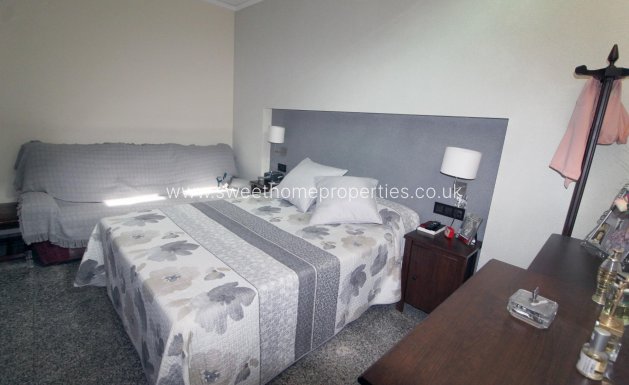 Resale - Town house - Hondon De Las Nieves - CENTRO