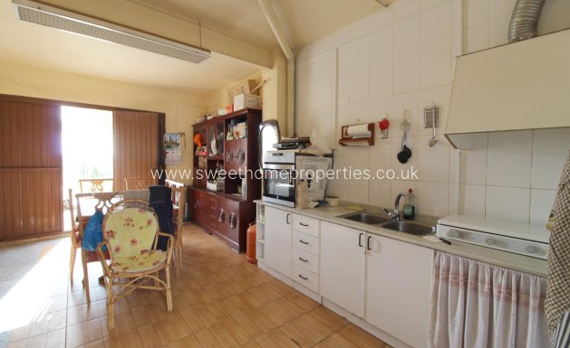 Resale - Town house - Hondon De Las Nieves - CENTRO