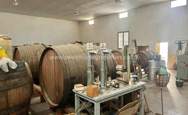 Resale - Country house - Novelda - CENTRO