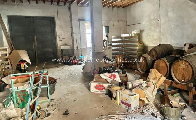 Resale - Country house - Novelda - CENTRO