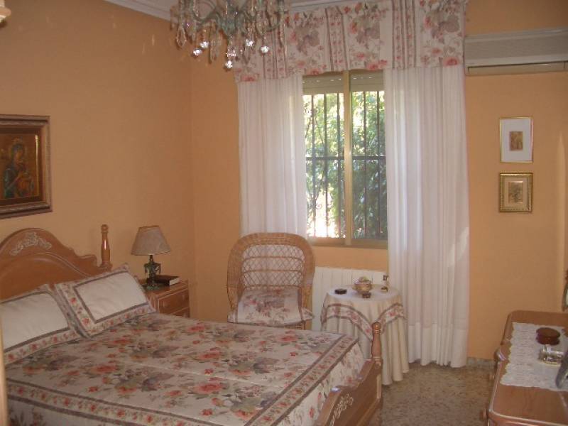 Re-sale - Villa - Elche