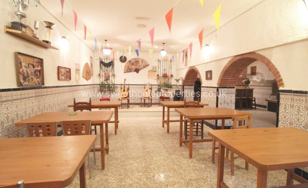 Resale - Country house - Elche