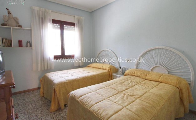 Resale - Country house - Elche