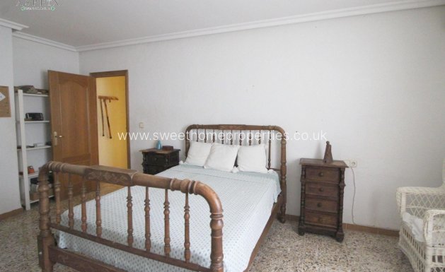 Resale - Country house - Elche