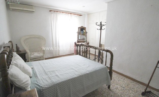 Resale - Country house - Elche