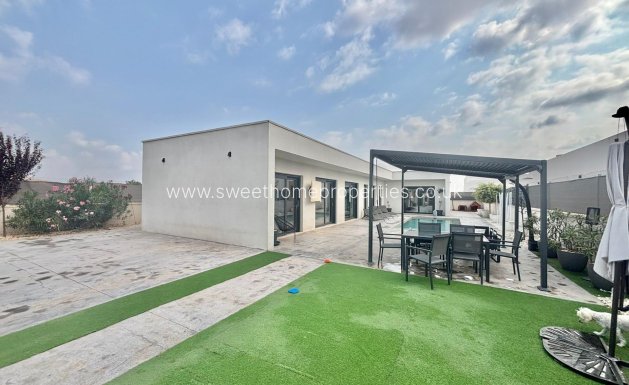 Resale - Villa - Aspe