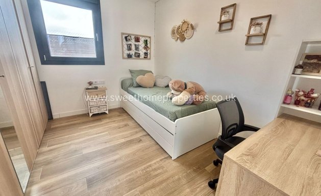 Resale - Villa - Aspe