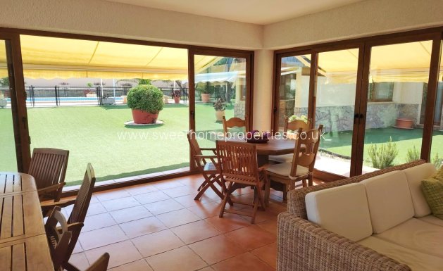 Resale - Villa - Petrer - Comunidad valenciana