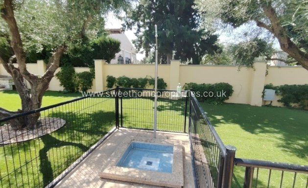 Resale - Villa - Petrer - Comunidad valenciana