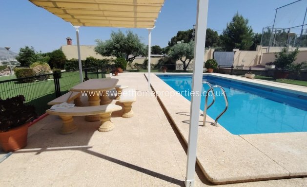 Resale - Villa - Petrer - Comunidad valenciana