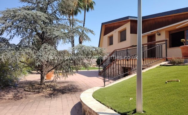 Resale - Villa - Petrer - Comunidad valenciana