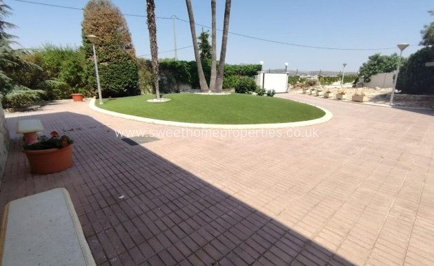 Resale - Villa - Petrer - Comunidad valenciana