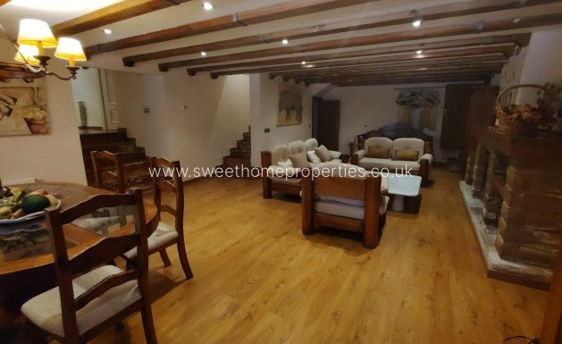 Resale - Villa - Petrer - Comunidad valenciana