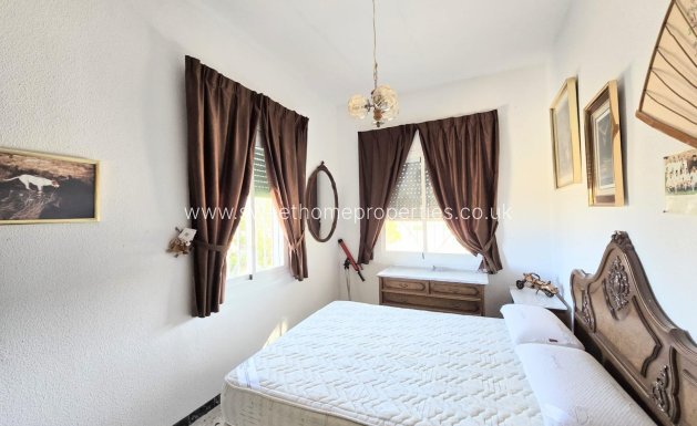 Resale - Villa - Aspe