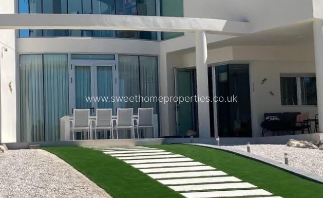 Resale - Villa - Petrer - Loma badá