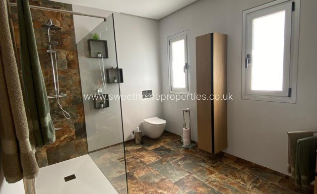 Resale - Villa - Petrer - Loma badá