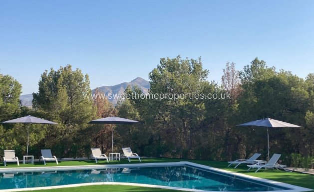 Resale - Villa - Petrer - Loma badá