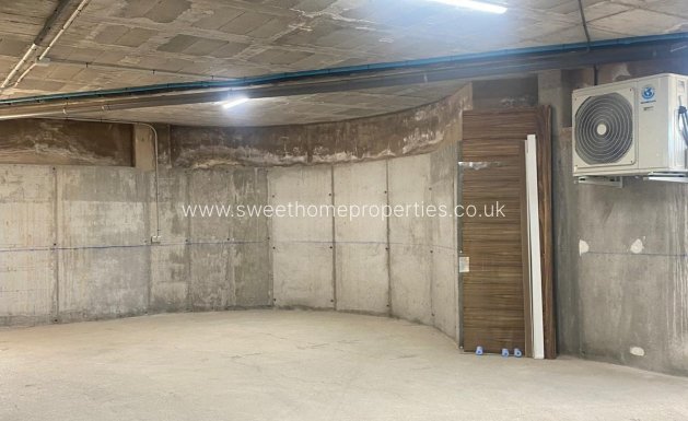 Resale - Villa - Petrer - Loma badá