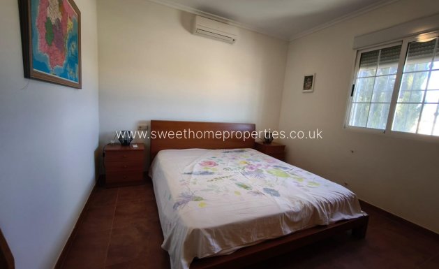 Resale - Villa - Hondon De Los Frailes