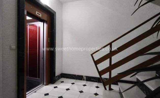 Resale - Apartment - Novelda - CENTRO