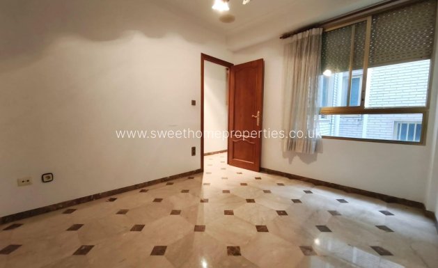 Resale - Apartment - Novelda - CENTRO