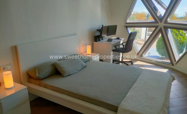 Resale - Country house - Pinoso