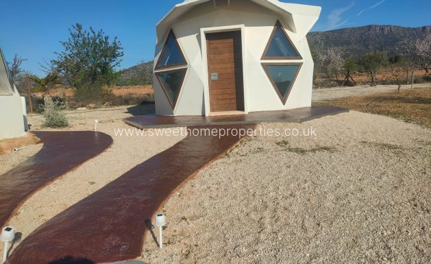 Resale - Country house - Pinoso