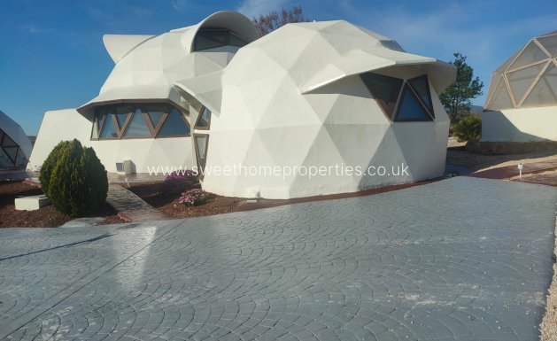 Resale - Country house - Pinoso