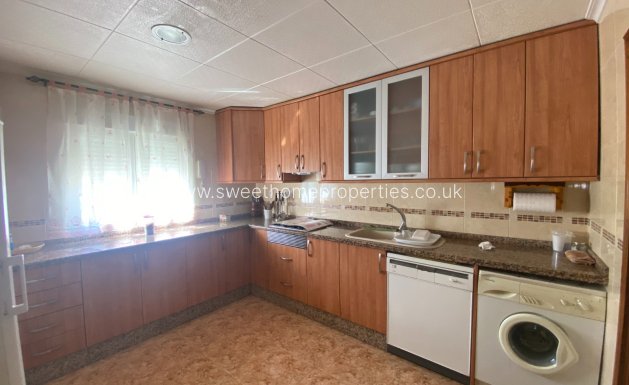 Resale - Country house - Sax