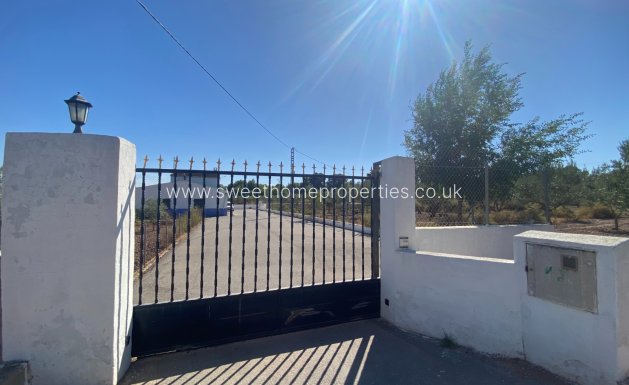 Resale - Country house - Sax