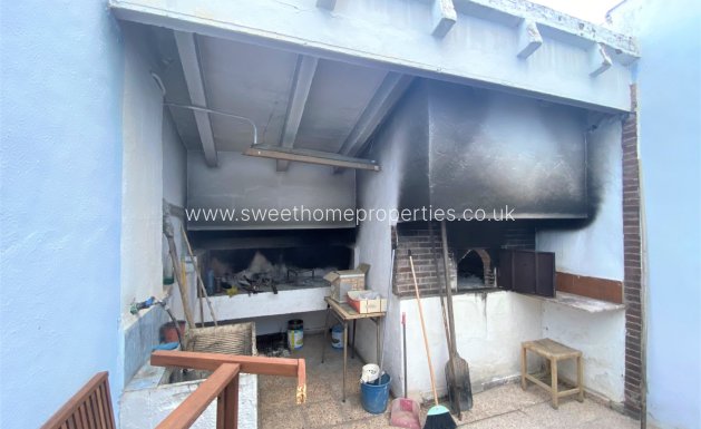 Resale - Country house - Sax