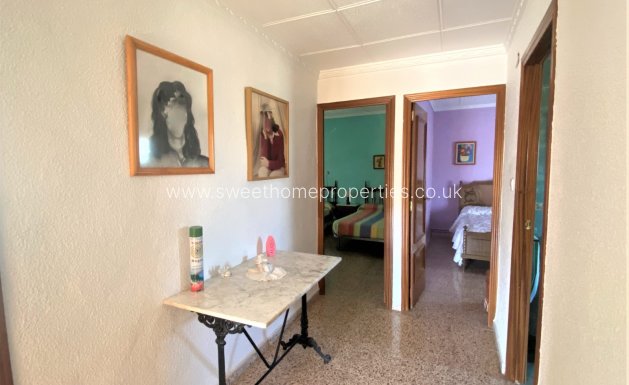 Resale - Country house - Sax