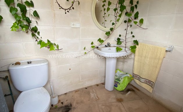 Resale - Country house - Sax