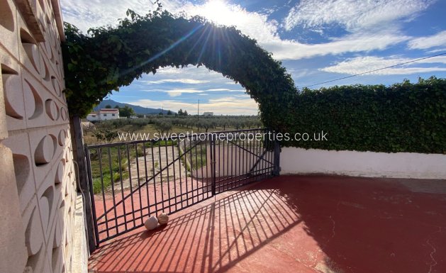 Resale - Country house - Sax