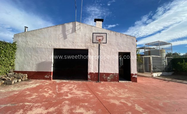 Resale - Country house - Sax